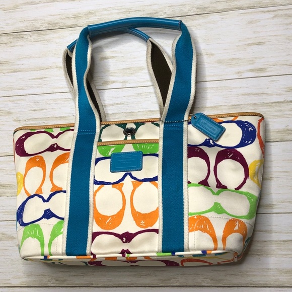 Coach Handbags - Coach Scribble Hamptons Tote